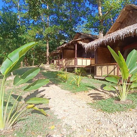 Tony'S Country Glamping With Chalet With Private Wash Room Accommodation El Nido Esterno foto