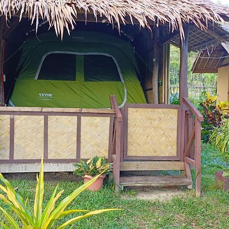 Tony'S Country Glamping With Chalet With Private Wash Room Accommodation El Nido Camera foto