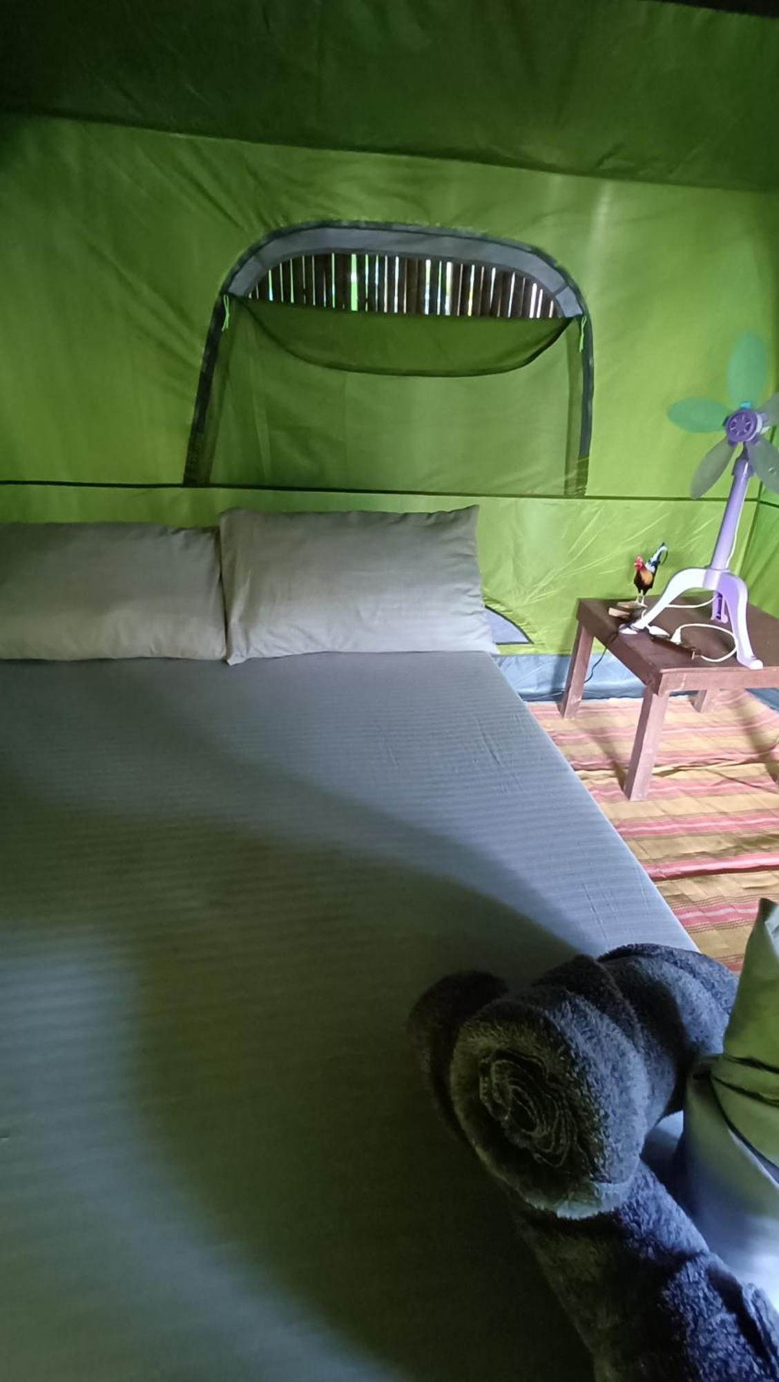 Tony'S Country Glamping With Chalet With Private Wash Room Accommodation El Nido Esterno foto