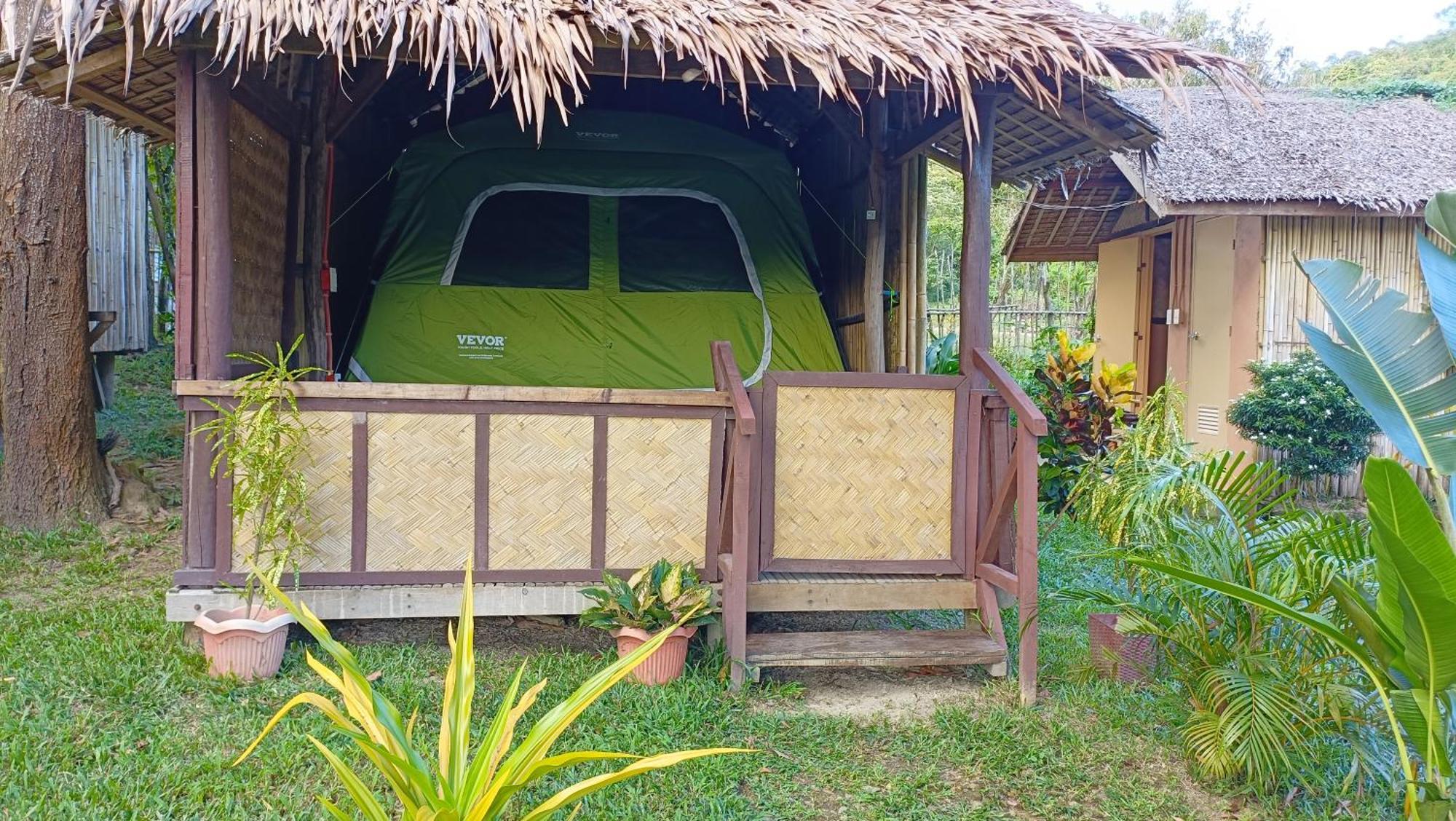 Tony'S Country Glamping With Chalet With Private Wash Room Accommodation El Nido Camera foto